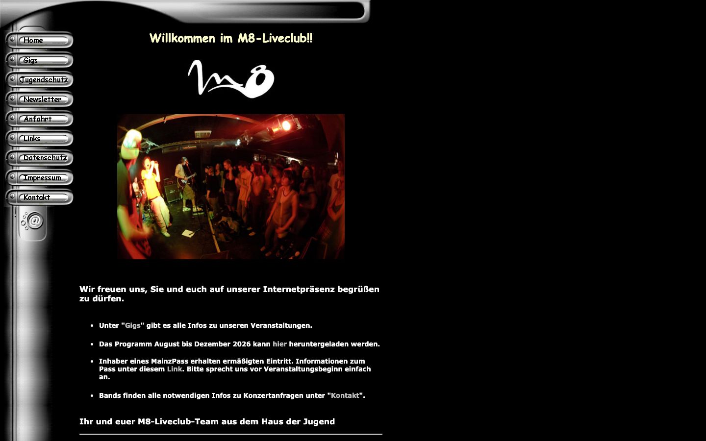 Homepage screenshot of M8-Liveclub